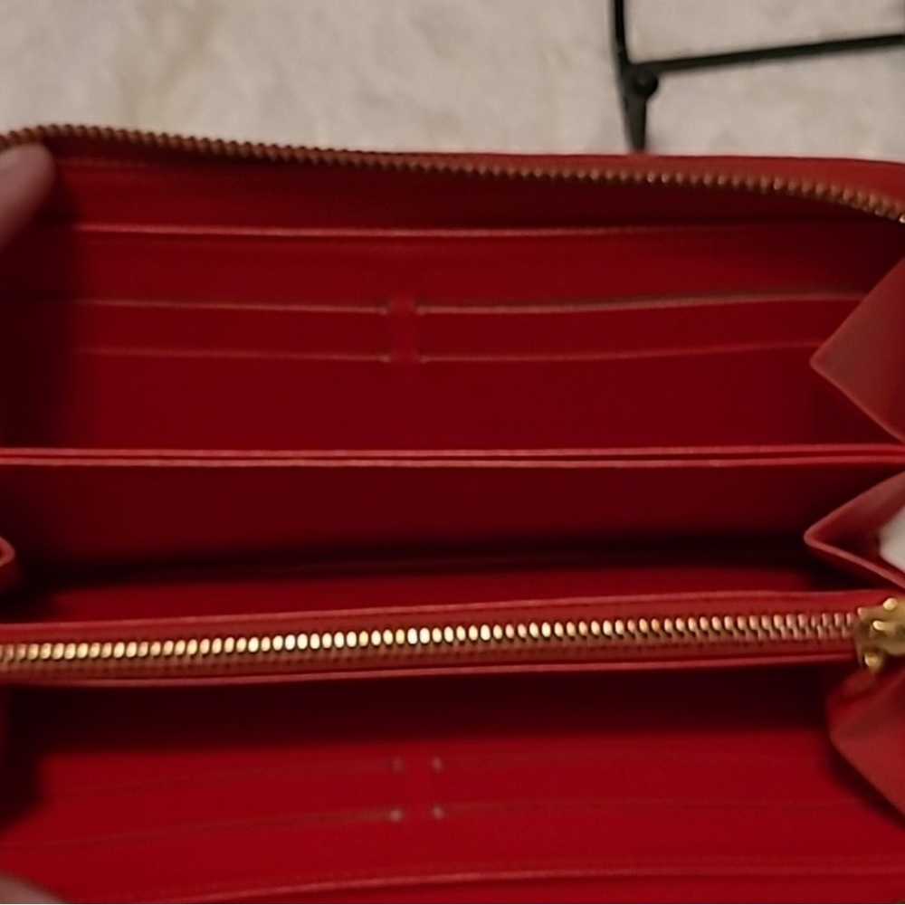 Louis Vuitton Red Vernis Alma PM Bag - Picture 10 of 10